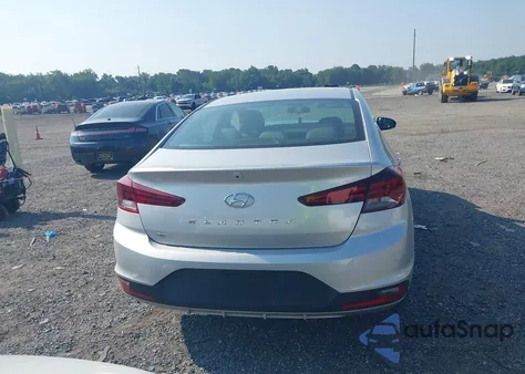 2019 Hyundai Elantra Se z USA, uszkodzony, nr VIN 5NPD74LF9KH412511
